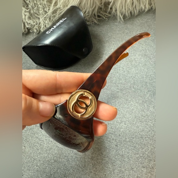 Chanel Vintage Classic Brown Sunglasses - Picture 8 of 11